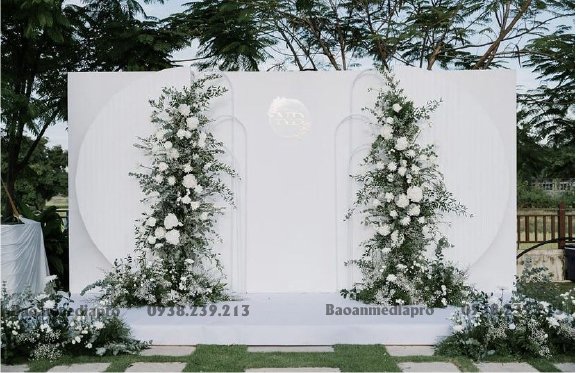 Trang trí backdrop cưới Hoa tươi