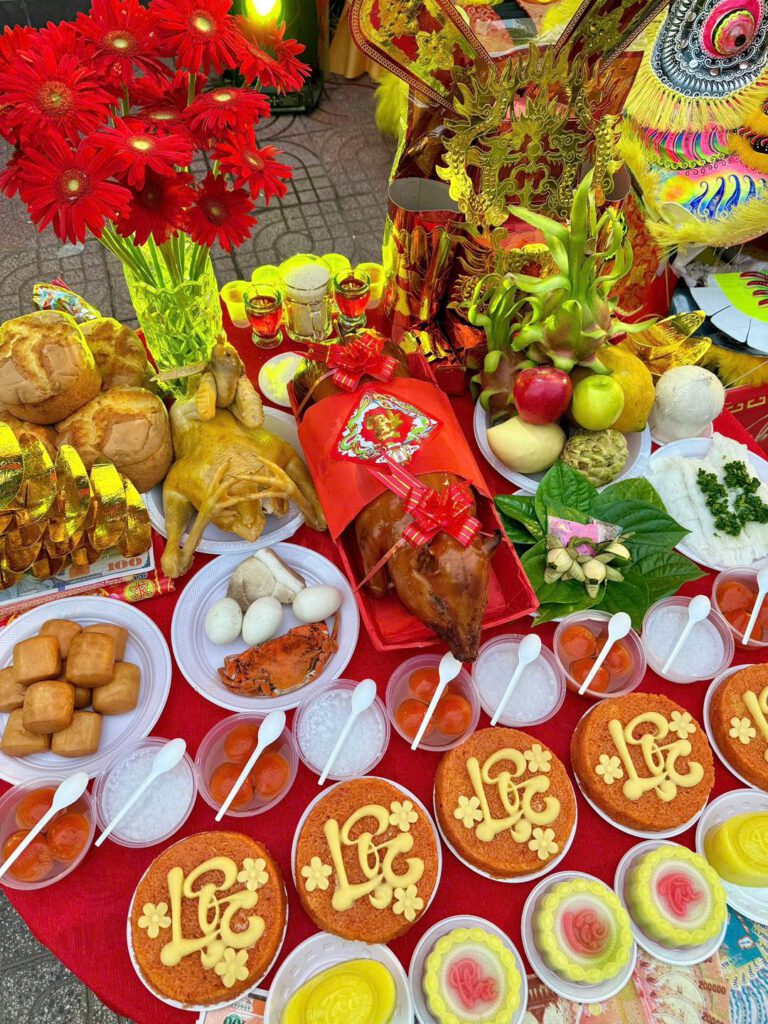 Heo Quay Cúng Khai Trương